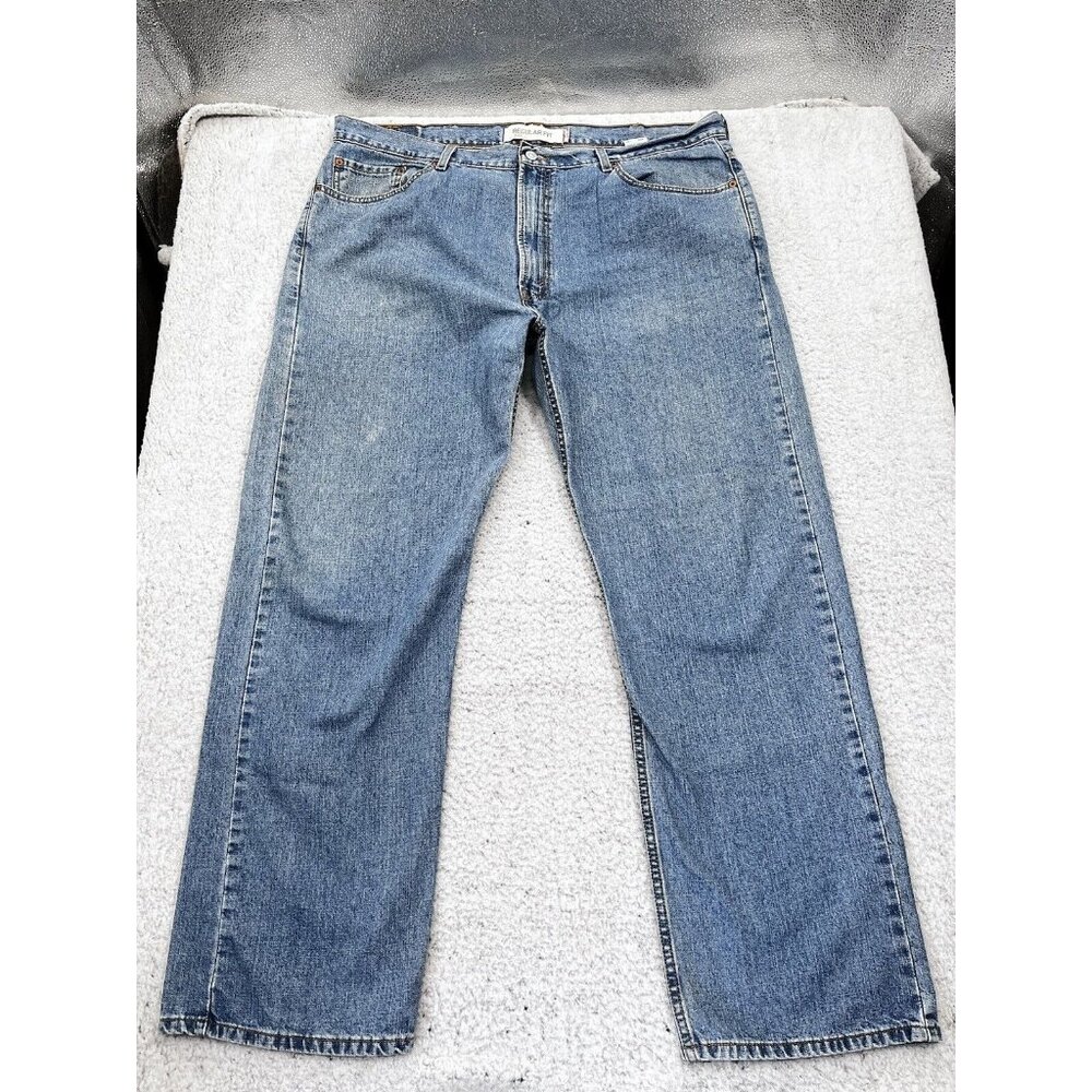Levis 505 Jeans Mens 42x32 Regular Fit Blue Medium Light Wash